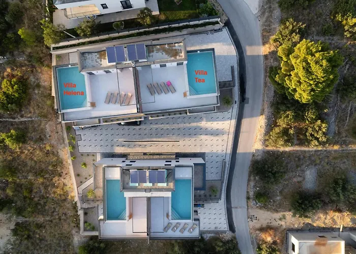 Luxury Helena With Heated Pool Makarska